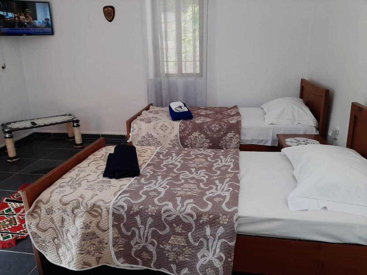 Guest House Noah&Kristel Berat Bagian luar foto